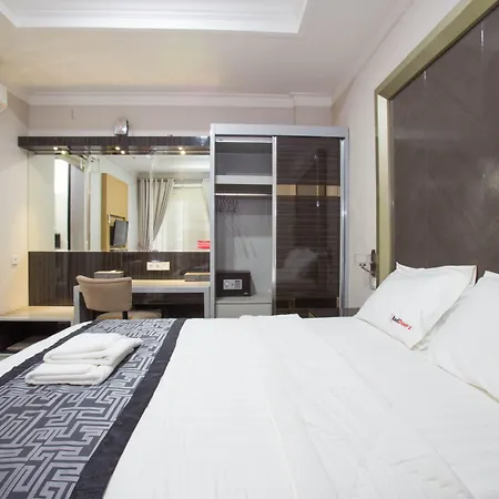 RedDoorz Plus Syariah near Mall Pondok Indah-2