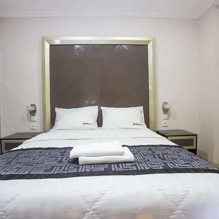 RedDoorz Plus Syariah near Mall Pondok Indah-3
